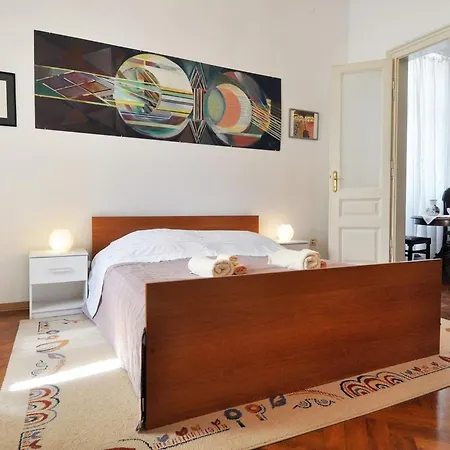 Apartman Amphiteater Art