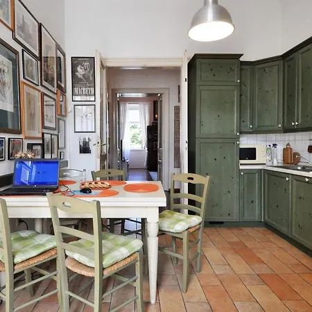 Amphiteater Art 普拉