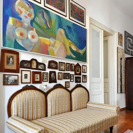 Amphiteater Art Lägenhet