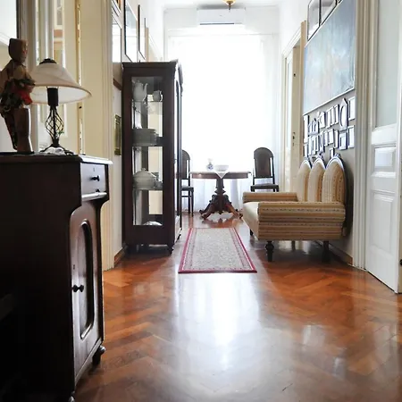 Amphiteater Art Apartman *
